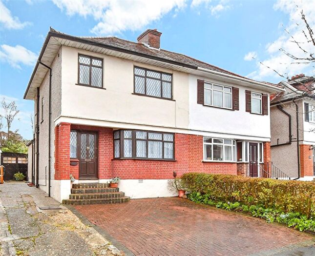 3 Bedroom Semi Detached House For Sale In Highfield Close, Romford, Essex, RM5