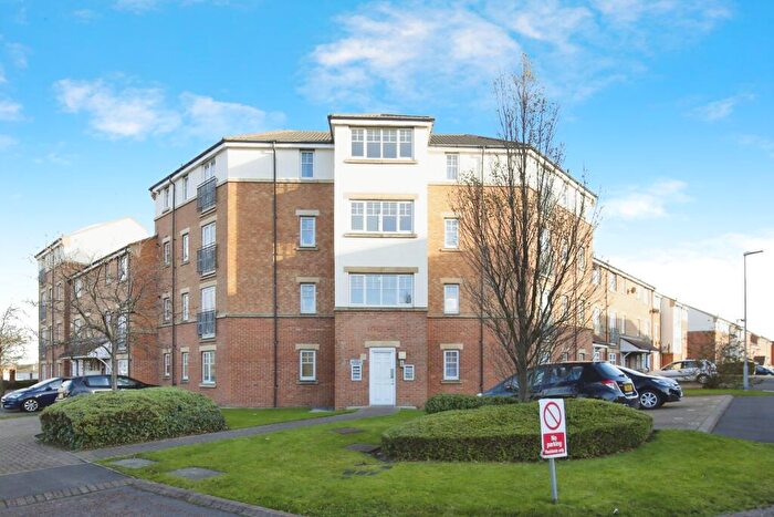2 Bedroom Flat For Sale In Redgrave Close, Gateshead, Tyne And Wear, NE8
