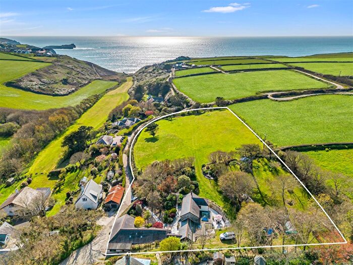 3 Bedroom Detached House For Sale In Laflouder Lane, Mullion, Helston, TR12