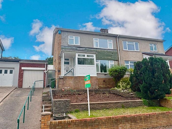 3 Bedroom Semi-detached House For Sale In Ridgeway Road, Rumney, Cardiff, CF3