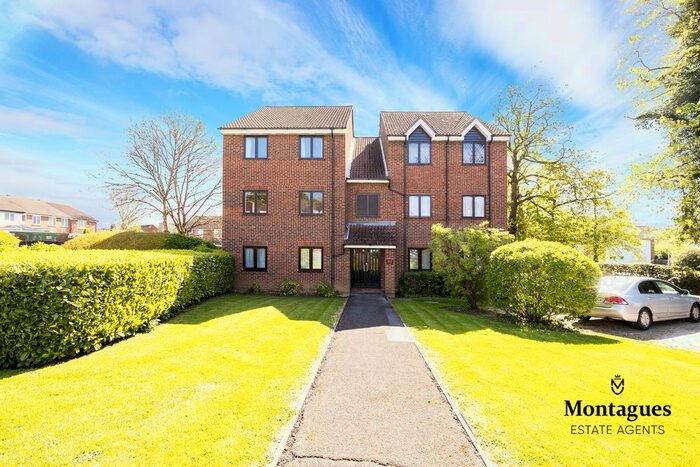 1 Bedroom Flat To Rent In Wellington Road, North Weald, CM16