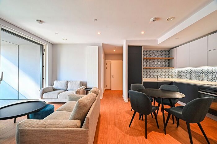 2 Bedroom Flat To Rent In East Village, Stratford, London, E20