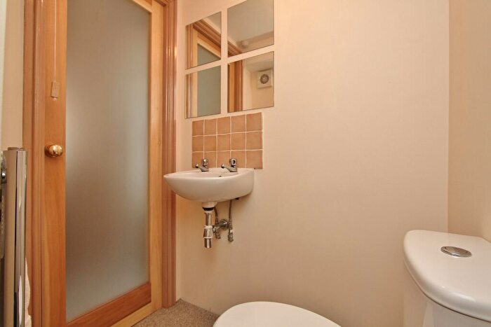 1 Bedroom Apartment To Rent In Milner Road, Brighton, BN2