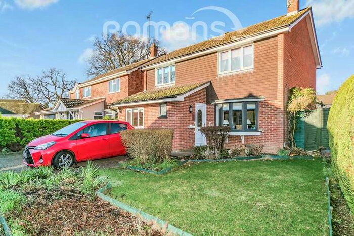 4 Bedroom Detached House To Rent In Radcot Close, Woodley RG5