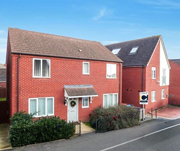 4 Bedroom Detached House For Sale In Harmans Cross, Broughton, Milton Keynes, MK10