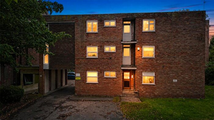 2 Bedroom Apartment For Sale In West Oakhill Park, Liverpool, Merseyside, L13