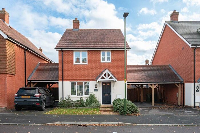3 Bedroom Detached House For Sale In Low Weald Lane, Horsham, RH12