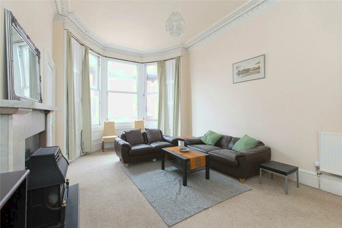 3 Bedroom Flat To Rent In Upper Gilmore Place, Viewforth, Edinburgh, EH3