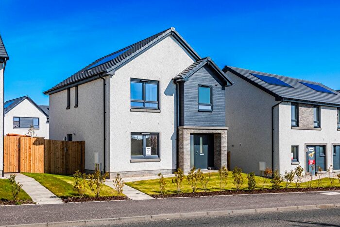 4 Bedroom Detached House For Sale In Main Street, Cairneyhill, KY12