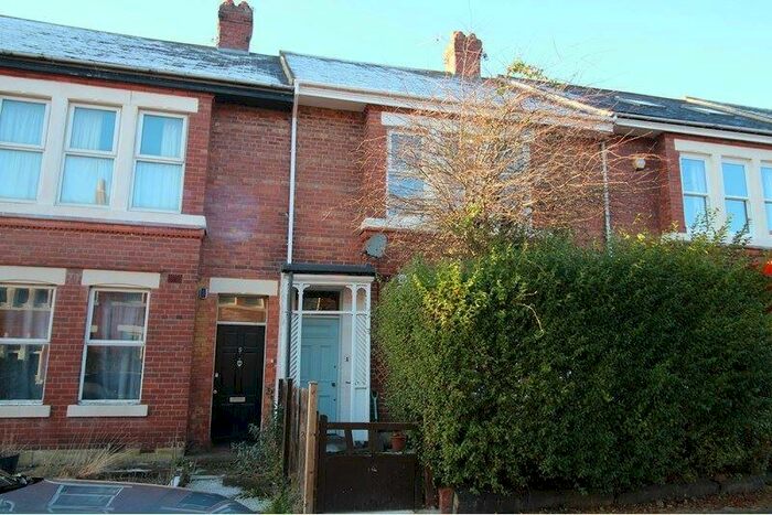 3 Bedroom Flat To Rent In Hyde Terrace, Gosforth, Newcastle Upon Tyne, Tyne And Wear, NE3