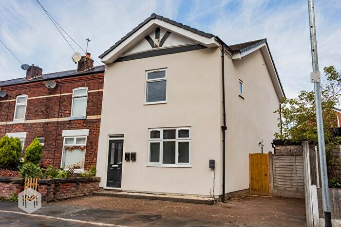 1 Bedroom Flat To Rent In Deans Road, Swinton, Manchester, Greater Manchester, M27