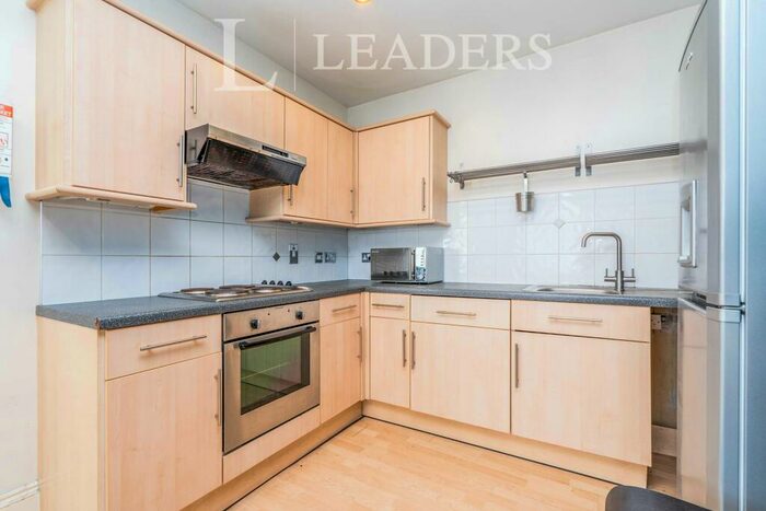 2 Bedroom Apartment To Rent In Canute Castle, Southampton, SO14