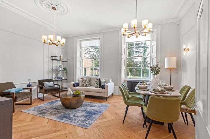 4 Bedroom Terraced House For Sale In Thomas More Way, East Finchley, N2