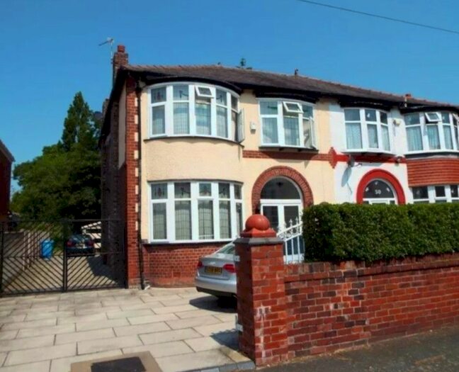 5 Bedroom Semi-Detached House To Rent In Brantingham Road, Chorlton Cum Hardy, Manchester, M16