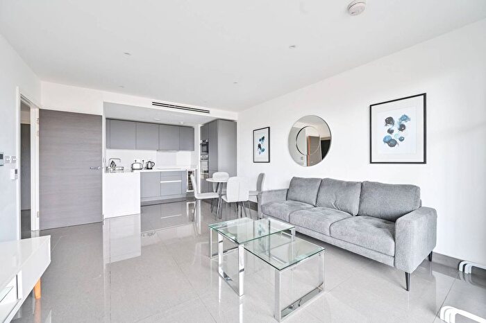 1 Bedroom Flat For Sale In Blackfriars Road, Elephant And Castle, London, SE1