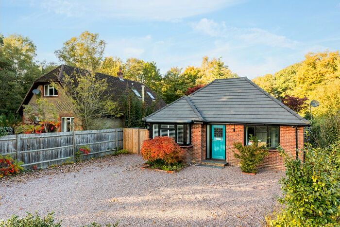 3 Bedroom Detached Bungalow To Rent In Blackberry Road, RH7