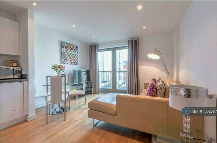 1 Bedroom Flat To Rent In Castle Quay, Bedford, MK40