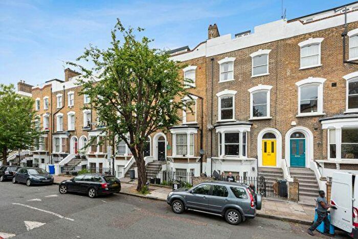4 Bedroom Flat To Rent In Pyrland Road, London, N5