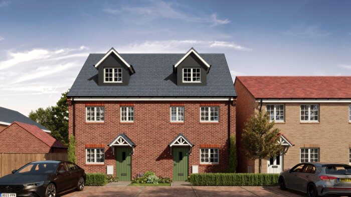 3 Bedroom Semi-Detached House For Sale In Barrowby Place, Grantham, NG31