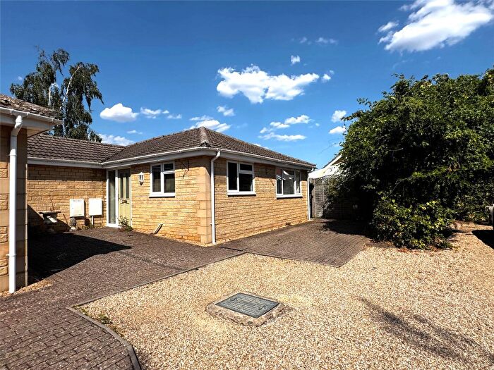 2 Bedroom Bungalow To Rent In Station Road, Bishops Cleeve, Cheltenham, Gloucestershire, GL52