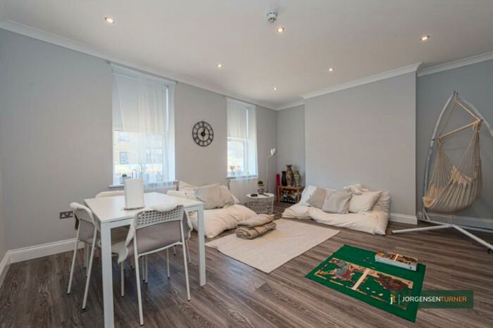 2 Bedroom Flat To Rent In Camden High Street, Camden, NW1