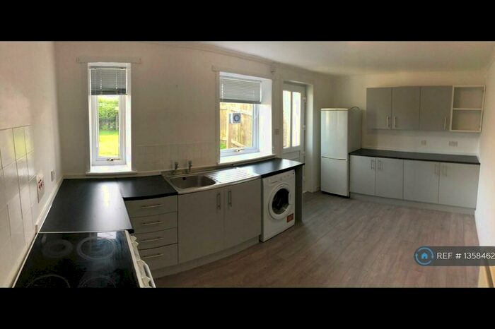 2 Bedroom Flat To Rent In Clerkhill Road, Peterhead, AB42