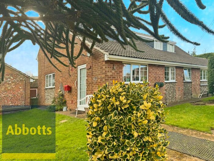 3 Bedroom House To Rent In The Street, Kettlestone, NR21
