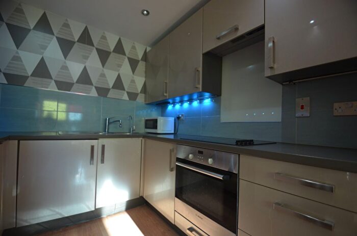 4 Bedroom Terraced House To Rent In Pontes Avenue, Hounslow, TW3