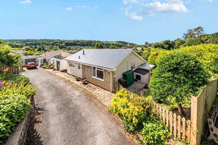 3 Bedroom Detached Bungalow For Sale In Bourchier Drive, Bampton, Devon, EX16