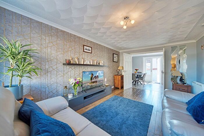 3 Bedroom Terraced House For Sale In St. Giles Way, Hamilton, ML3
