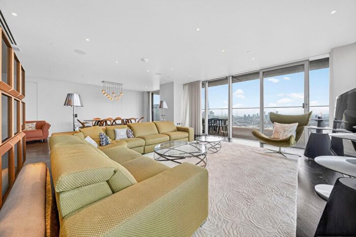 3 Bedroom Flat To Rent In Moor Lane, Cripplegate, EC2Y