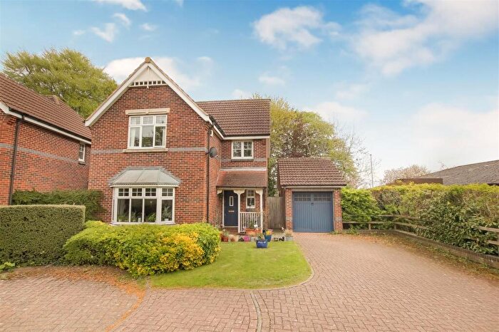 4 Bedroom Detached House For Sale In Harewood Chase, Romanby, Northallerton, DL7