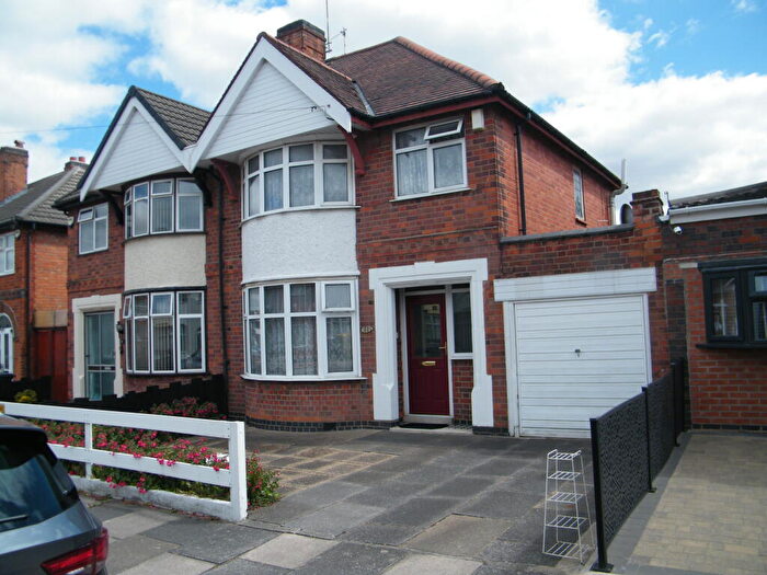 3 Bedroom Semi-Detached House For Sale In Kedleston Road, Leicester, Leicester City, LE5