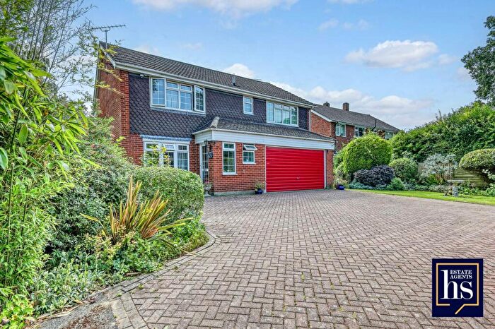 3 Bedroom Detached House For Sale In Warley Hill, Warley, CM13