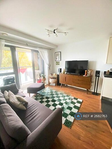 2 Bedroom Flat To Rent In Clement Attlee House, London, E3