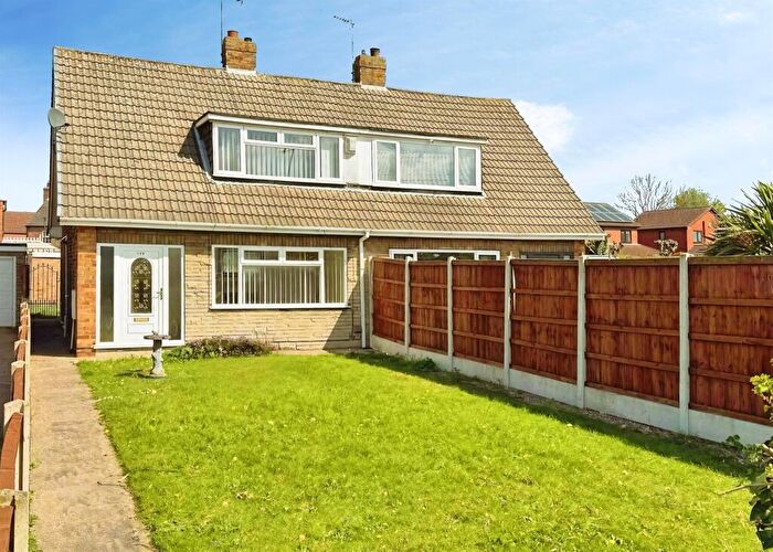 3 Bedroom Semi-Detached House For Sale In Station Road, Hatfield, Doncaster, DN7
