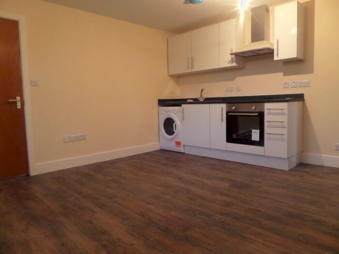 Studio To Rent In Staines Road, Bedfont, Feltham, TW14