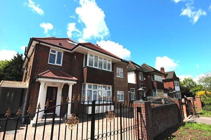 2 Bedroom Flat To Rent In Gunnersbury Avenue, London, W5