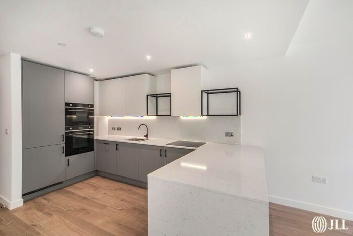 2 Bedroom Apartment To Rent In Willowbrook House, Coster Avenue, N4