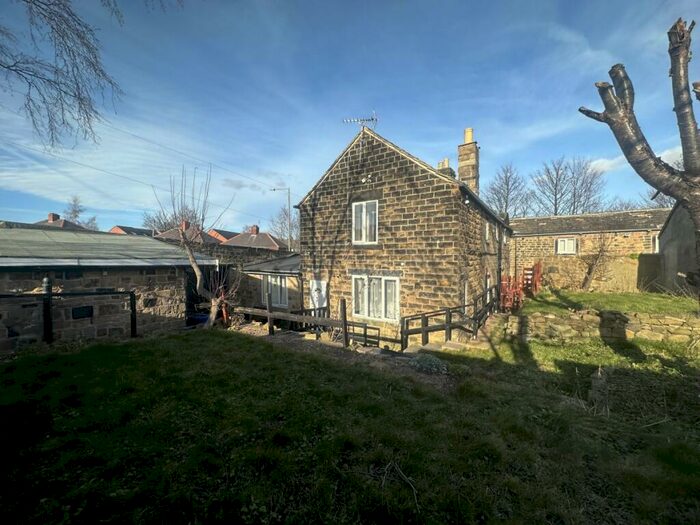 3 Bedroom Semi-Detached House To Rent In Neville Avenue, Kendray, S70