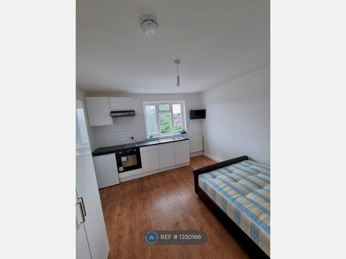 Studio To Rent In Northolt Road, Harrow, HA2