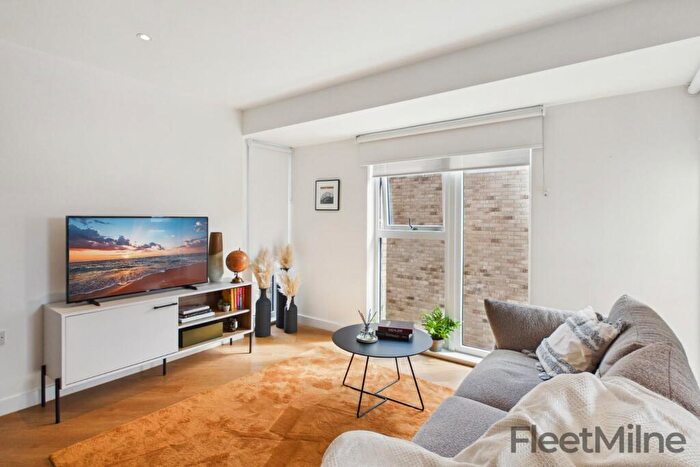3 Bedroom Apartment To Rent In The Holloway, Birmingham, B1