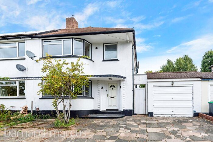 3 Bedroom House To Rent In Barnfield, New Malden, KT3