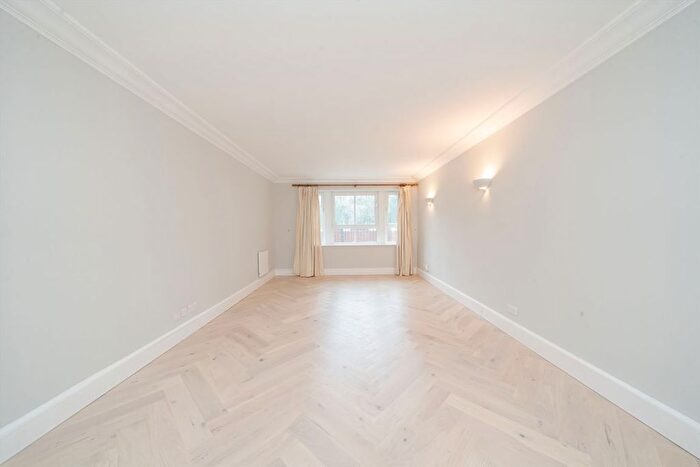 2 Bedroom Flat To Rent In Wrights Lane, Kensington, W8