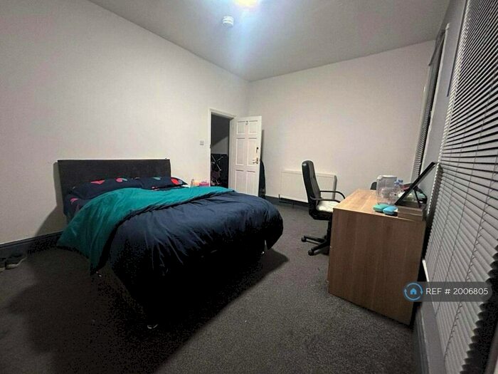 3 Bedroom Terraced House To Rent In Lambert Street, Hull, HU5