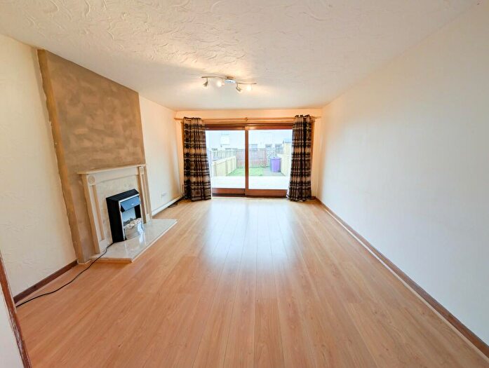 2 Bedroom Terraced House For Sale In Cambusdoon Place, Kilwinning, KA13
