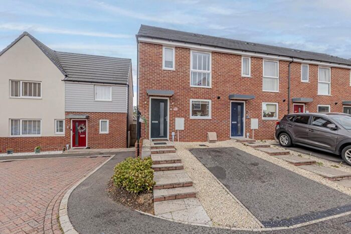 2 Bedroom Semi-Detached House For Sale In George Barton Close, Bucknall, ST2