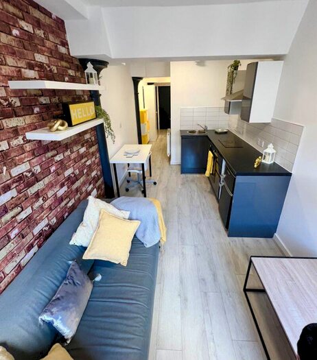 Flat To Rent In Sir Thomas Street, Studio Apartment, L1