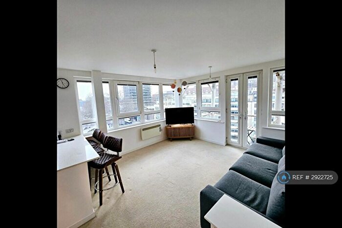 2 Bedroom Flat To Rent In St. Giles Court, Bristol, BS1
