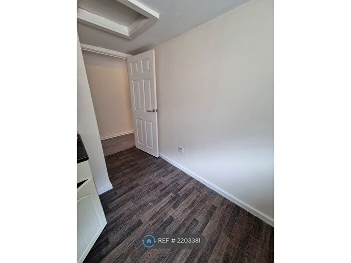 1 Bedroom Flat To Rent In Spalding Road, Gosberton, Spalding, PE11